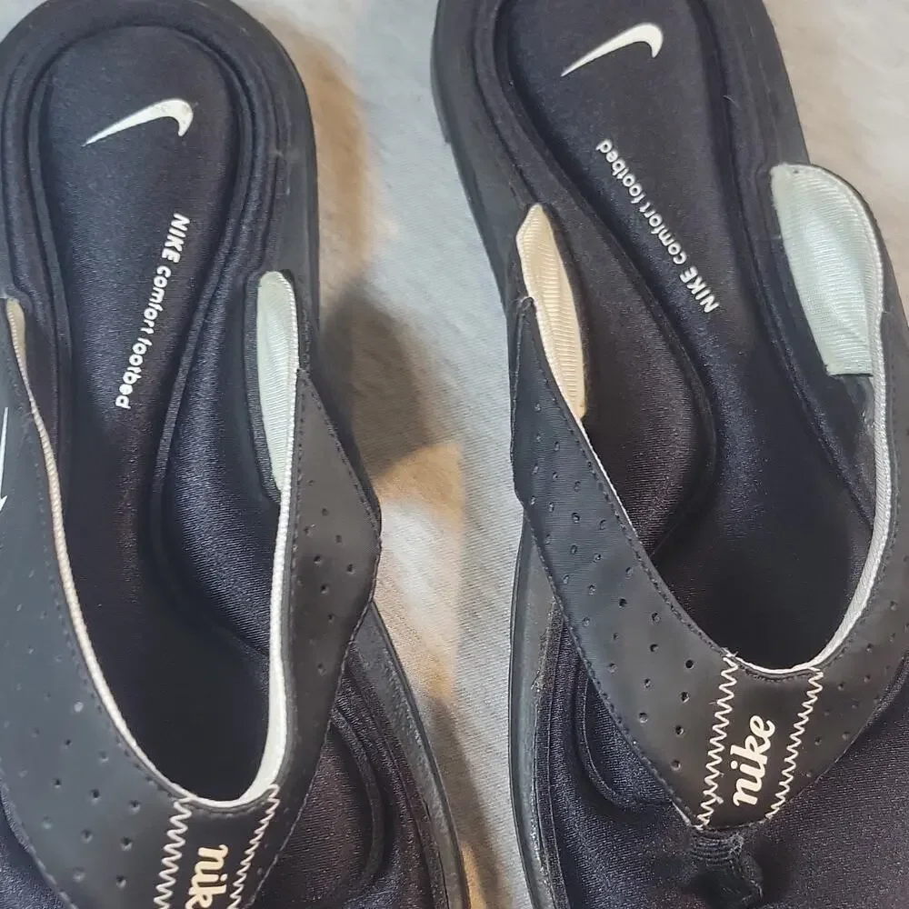 Nike Comfort Footbed Men's Thong Sandals Black Logo Cushioned Slip On US 10 - Picture 4 of 9